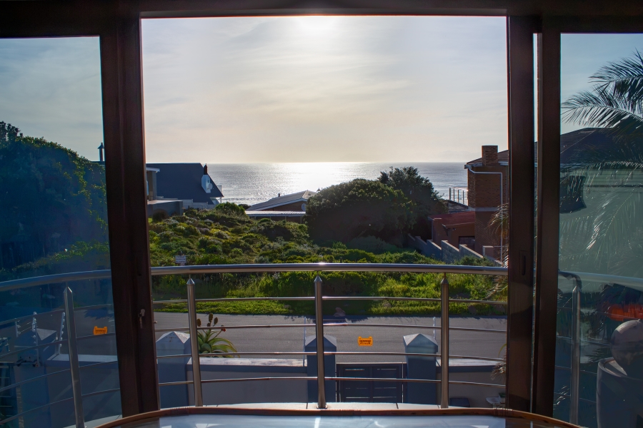 3 Bedroom Property for Sale in De Kelders Western Cape